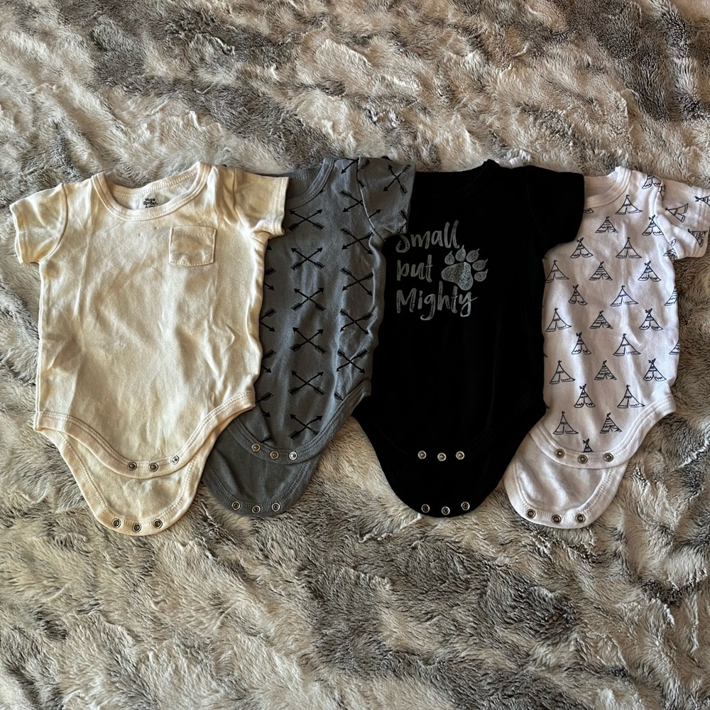 Yoga Sprout 4 pack Short-Sleeve Onesies (boys) 6-9 month